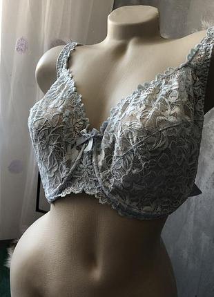 Бюстгальтер с косточками без паралона