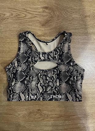 Спортивный топ