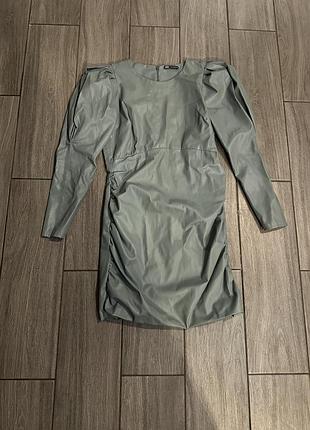 Красивое кожаное платье zara