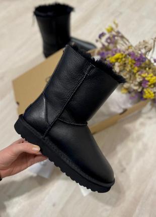 Женские чёрные угги ugg classic  zip boot