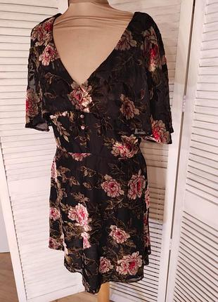 Плаття в квіти 9