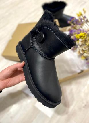 Женские чёрные угги ugg mini bailey button black8 фото