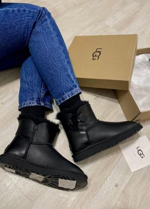 Женские чёрные угги ugg mini bailey button black5 фото