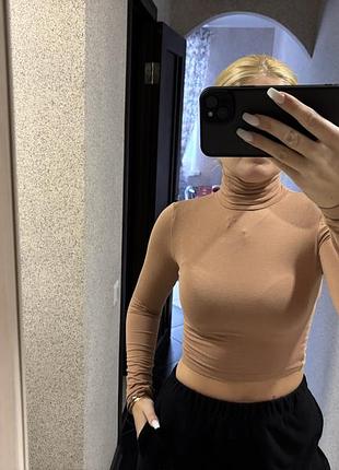 Базовий вкорочений гольф водолазка