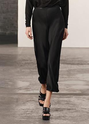 Zara базовая сатиновая юбка