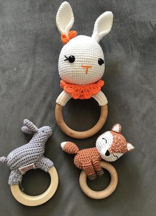 Погремушки вязаные деревянные sebra