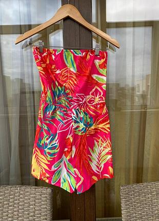 Яскравий літній ромпер, комбінезон шортами, без рукавів, з відкритими плечима.