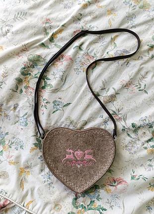 Вінтажна сумочка у формі серця вінтаж