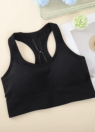 Топ спортивний новий