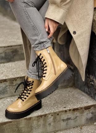 Dr martens beige patent, жіночі лакові ботинки доктор мартінс демісезонні2 фото