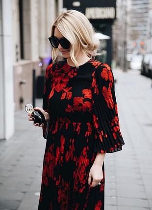 H&m trend шифоновое черное красное цветочное маковое плиссированное платье миди