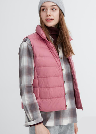 Ультралегкий пуховий жилет uniqlo, розмір м та л