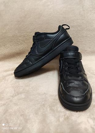 Шкіряні дитячі кросівки nike