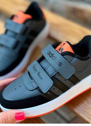 Стильні кросівки хлопчику