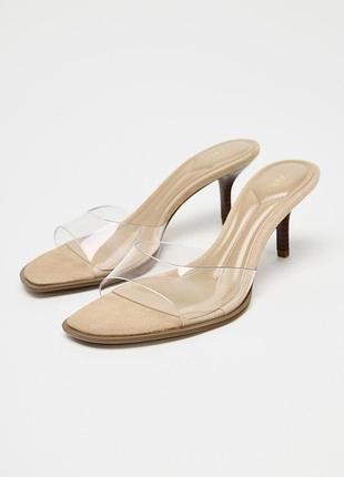 Виниловые босоножки шлепанцы zara