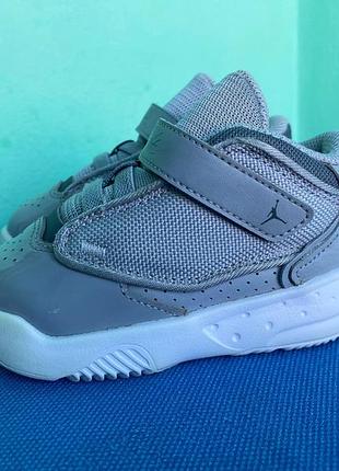 Кроссовки nike jordan max aura 4