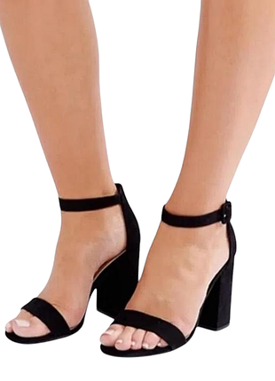 Шикарні босоніжки на товстому підборі 42-й розмір