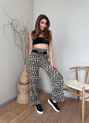Яркие леопардовые брюки с акцентным поясом принтованные брюки женские с высокой посадкой легкие свободного кроя