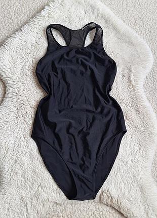 Слитный купальник со вставкой из сетки на спинке, снаружи все идеально, на подкладке есть 2 тоненьких стрелочки-фото 9,