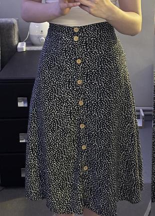 Легенька юбка на ґудзиках
