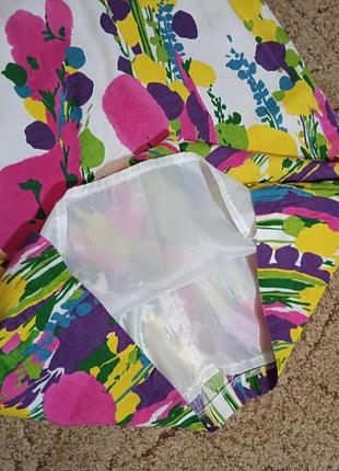 Шикарное платье в цветочный принт