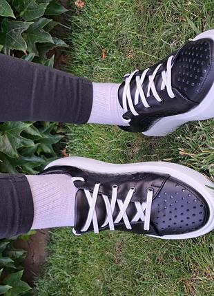 Женские перфорированные кеды 41 размер