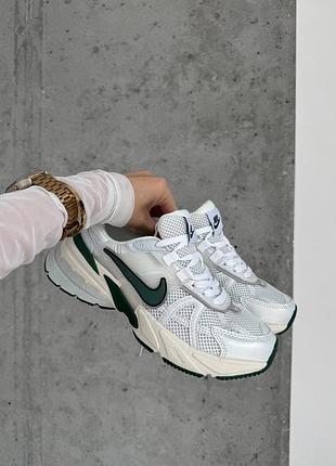 Женские кроссовки jordans nike runtek sneakers