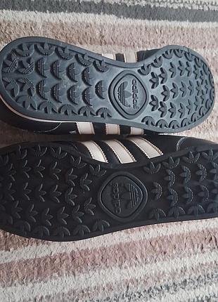 Кросівки adidas2 фото