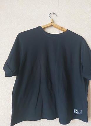 Футболка dkny.