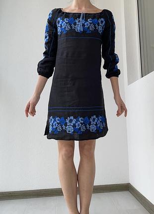 Вишита сукня