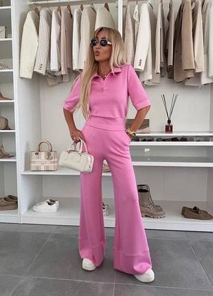 Стильний жіночий костюм футболка поло з коміром і штани кльош комплект однотонний