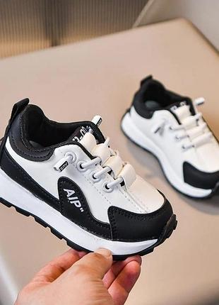 Очень красивые и стильные кроссовки для девочек и мальчиков