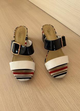 Босоножки женские