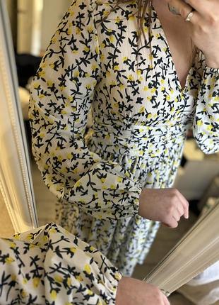 Платье boohoo, s/m, цветочное желтое 2