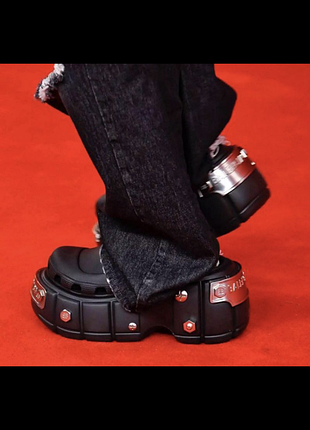 Туфлі туфли платформа тренд b a l e n c i a g a  c r o c s