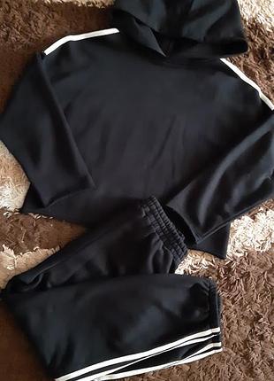 Стильный хлопковый костюм