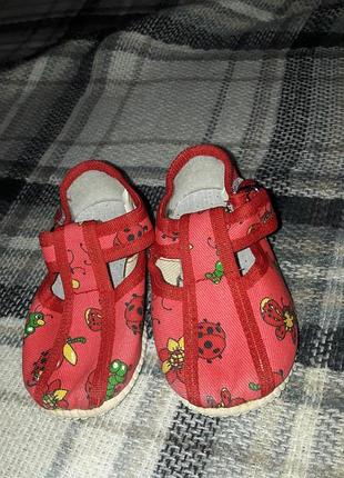Капці для дівчинки