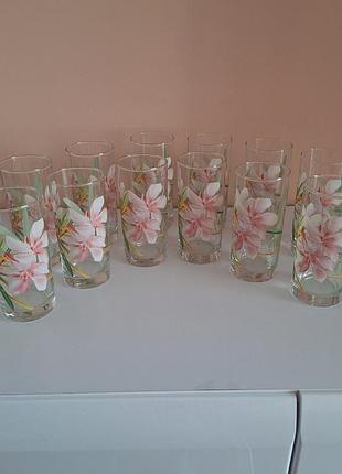 Склянки стакани