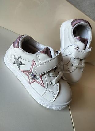 Кросівки, нові білі кеди на дівчинку розмір 21