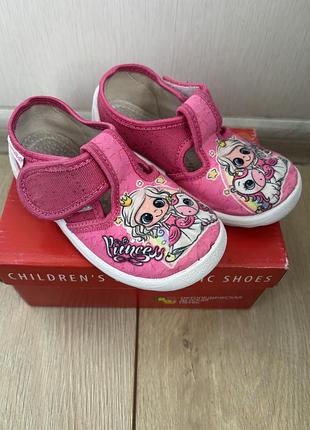 Капці для дівчинки