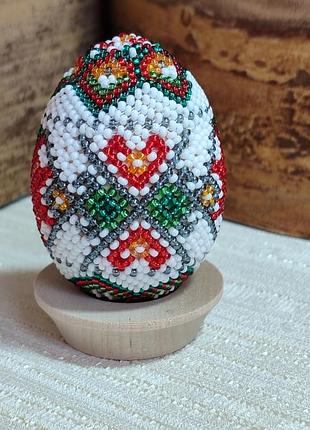Писанка  декоративная из бисера  орнамент