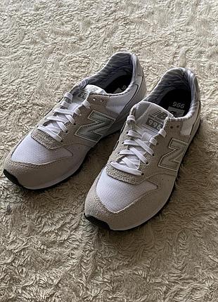 Кросівки new balance