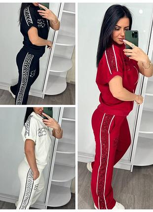 Весняно- літній костюм без манжетів , камні стрази