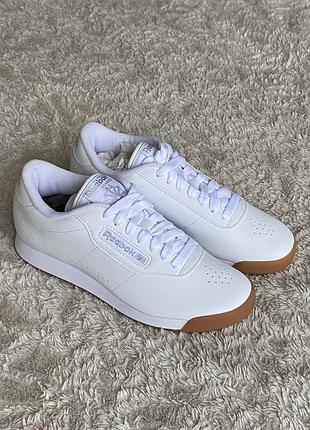 Жіночі кросівки reebok classic