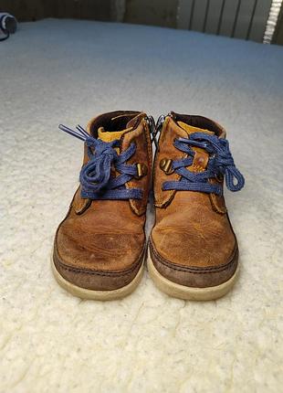 Ботинки для мальчика на весну-осень