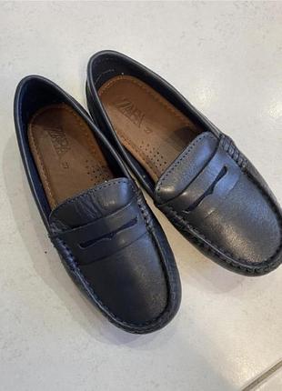 В наличии. zara / кожа.    27