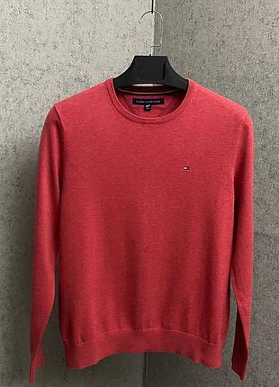 Кораловий светр від бренда tommy hilfiger
