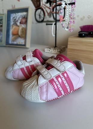 Фірмові пінетки adidas superstar