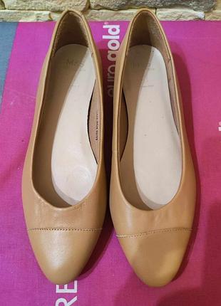 Туфлі/балетки  шкіряні бренду marks & spencer