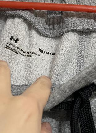 Штани under armour сірі спортивні m 4